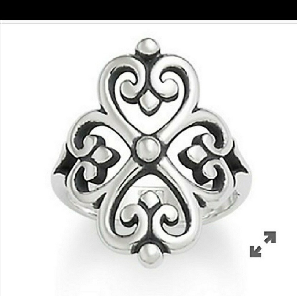 LOOKING FOR THIS RING... Not selling it